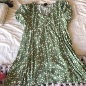 Green floral dress size L